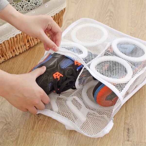 Laundry Mesh Shoe Bag – Washing Machine Shoe Protector Bag with Zipper (Reusable & Durable)